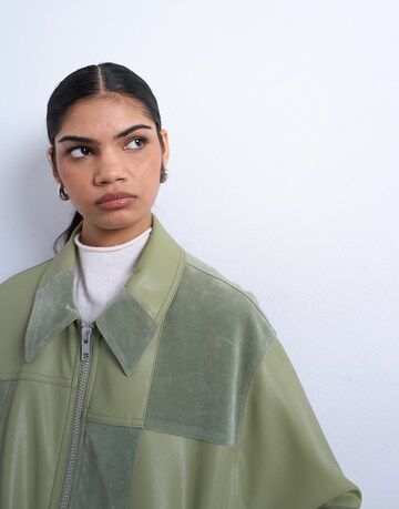 TOPSHOP Демисезонная куртка в Зеленый