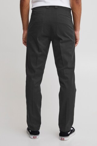 11 Project - Regular Calças chino 'Prarnold' em preto