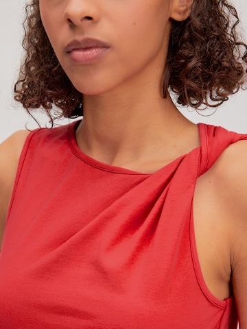 EDITED Top 'Wiebke' in Red