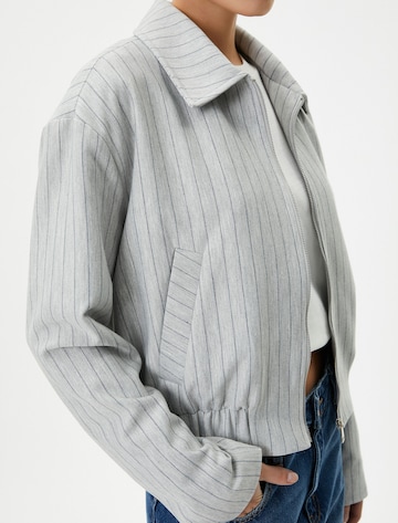 Koton Jacke in Grau
