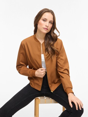 Giacca di mezza stagione 'VIBubble' di VILA in marrone: frontale