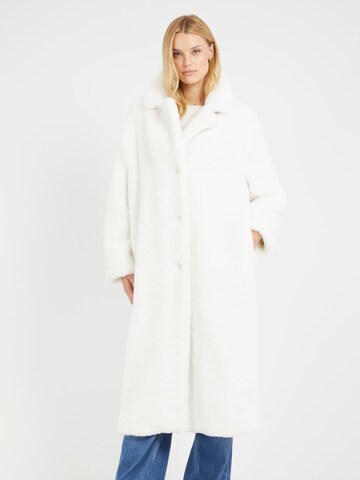 GUESS Between-Seasons Coat in White: front