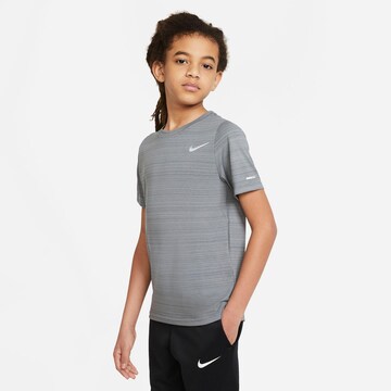 NIKE Functioneel shirt 'Miler' in Grijs: voorkant