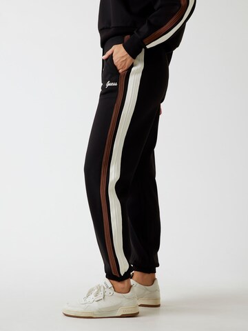 GUESS Tapered Broek in Zwart