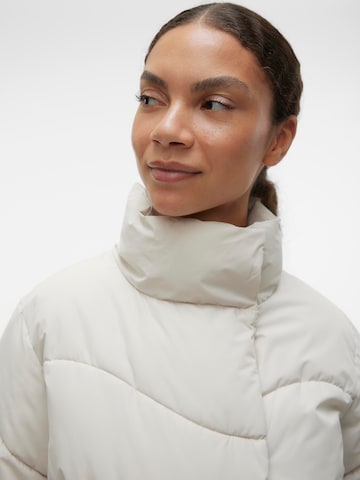 VERO MODA Between-Season Jacket 'Wave' in Beige