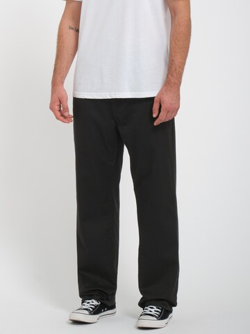 Volcom Regular Chino 'FRICKIN' in Zwart: voorkant