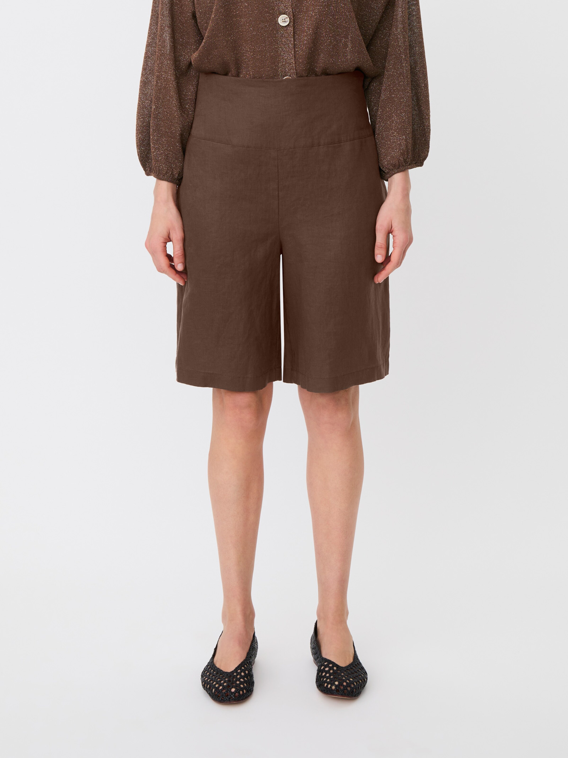 Masai Loose fit Pants in Brown: front