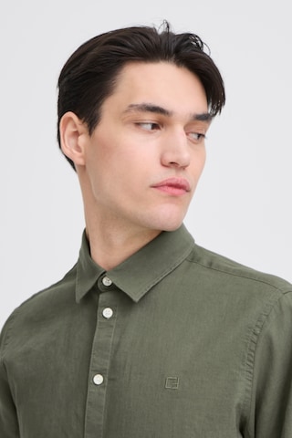 Coupe regular Chemise ' CFAksel ' Casual Friday en vert