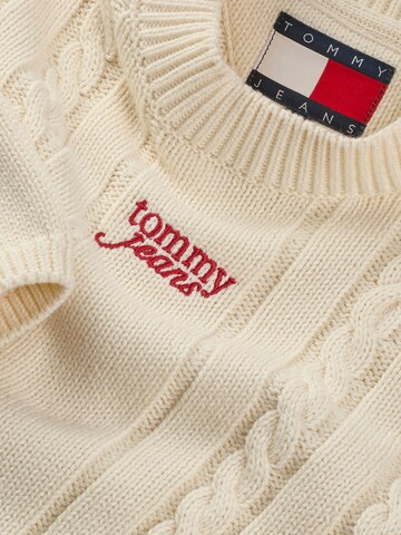 Tommy Jeans Sweater in Beige
