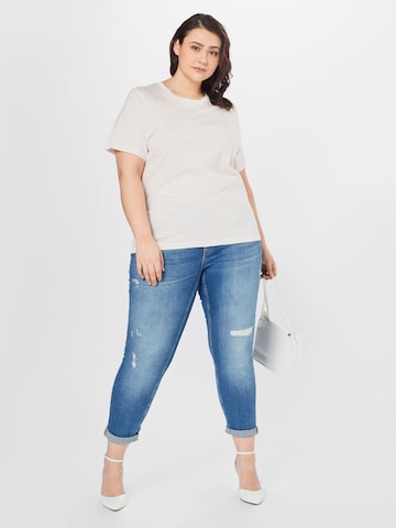 Tricou 'Perfekt' de la Selected Femme Curve pe roz