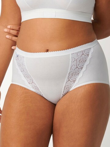 Slip ' Chic ' SLOGGI en blanc
