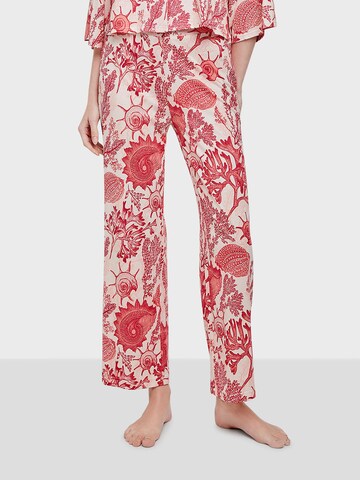 Gisela Pyjamabroek in Rood: voorkant