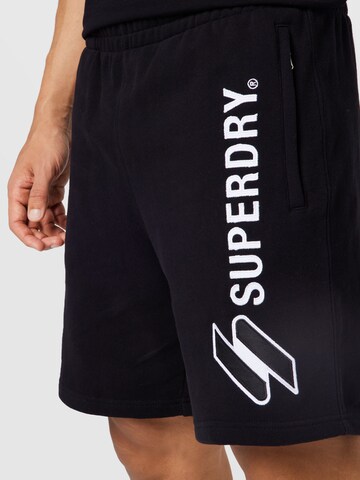 Regular Pantaloni de la Superdry pe negru