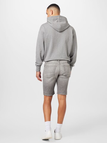 DENHAM Slimfit Shorts 'RAZOR' in Grau