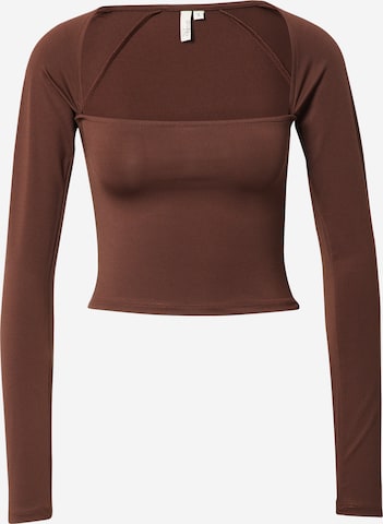 T-shirt 'Flirty Square' NLY by Nelly en marron : devant