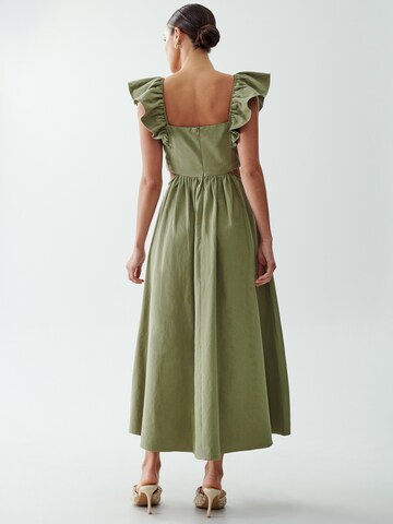 The Fated Dress 'PARLOUR' in Green: back