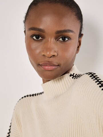 Apricot Sweater in Grey