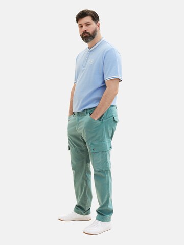 TOM TAILOR Men + Regularen Kargo hlače | zelena barva
