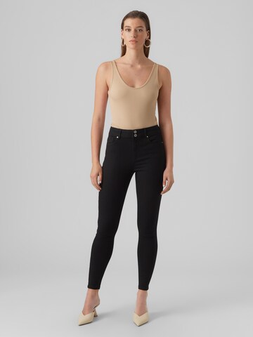 VERO MODA Slimfit Jeans 'SOPHIA' in Zwart