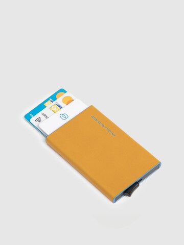 Piquadro Wallet in Yellow