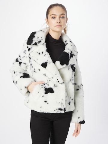 River Island Between-Season Jacket in White: front