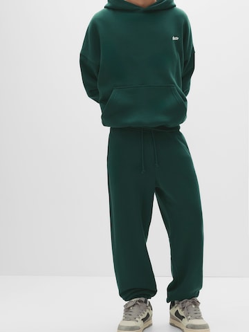 Pull&Bear Ozke Hlače 'STWD' | zelena barva: sprednja stran