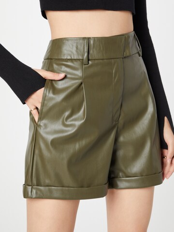 ONLY Regular Pleat-Front Pants 'Emy' in Green