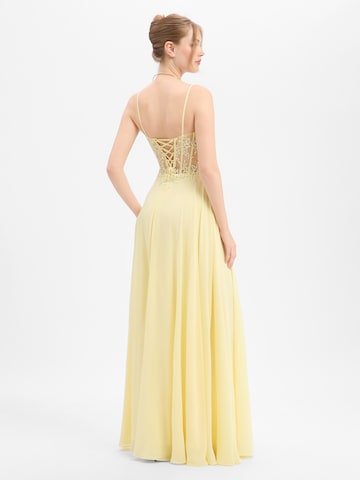 Robe de soirée Luxuar Fashion en jaune