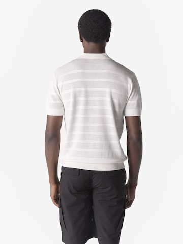 KOROSHI Футболка в Белый