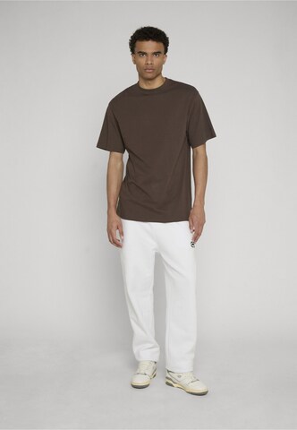 DEF - Camisa em castanho