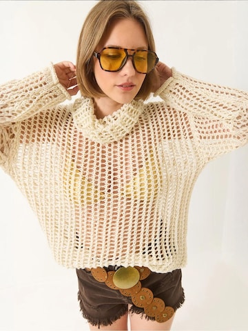 Bianco Lucci Trui in Beige