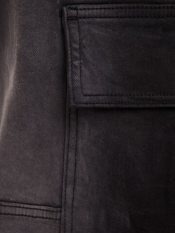 Bershka Zvonové kalhoty Kapsáče – černá