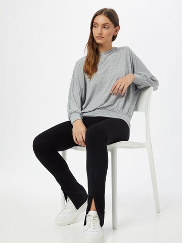 NEW LOOK Paita 'DEEP HEM BATWING' värissä harmaa