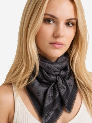 Foulard 'LINDSEY JACQUARD KEF AW5526 VIS03' di GUESS in grigio
