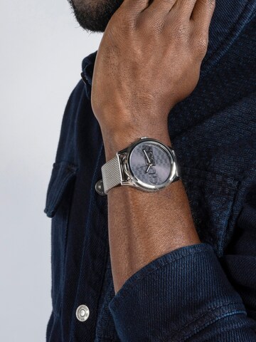 GUESS Analoog horloge 'GD REPUTATION' in Zilver: voorkant