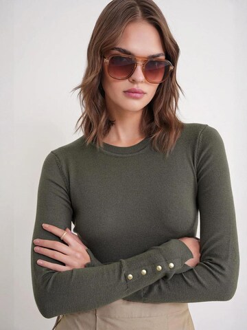 MixRay Sweater in Green: front
