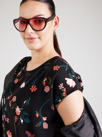 Vero Moda Curve Pusero 'VMNEW HALLIE' värissä musta