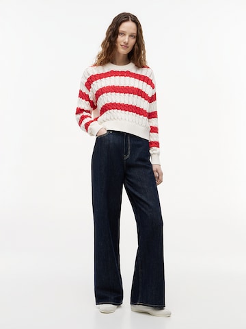 Tommy Jeans Sweater in Red