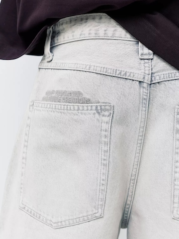 Pull&Bear Loosefit Shorts in Grau