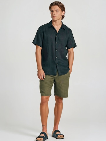 Funky Buddha Regular fit Button Up Shirt in Black: front