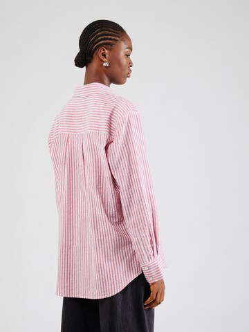 Bluză de la TOPSHOP pe roșu