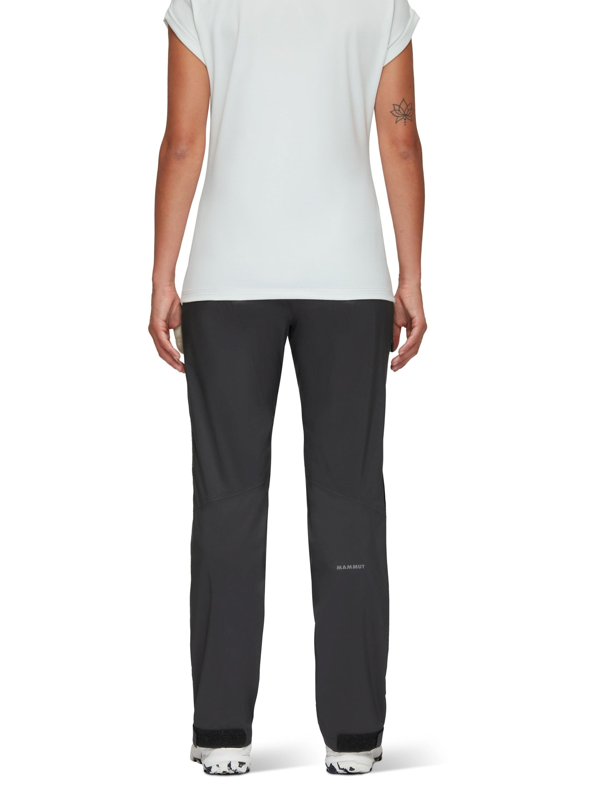 MAMMUT Regular Outdoor Pants 'Alto' in Black