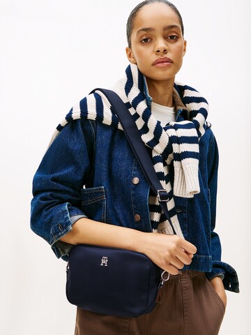 TOMMY HILFIGER Crossbody bag in Blue: front