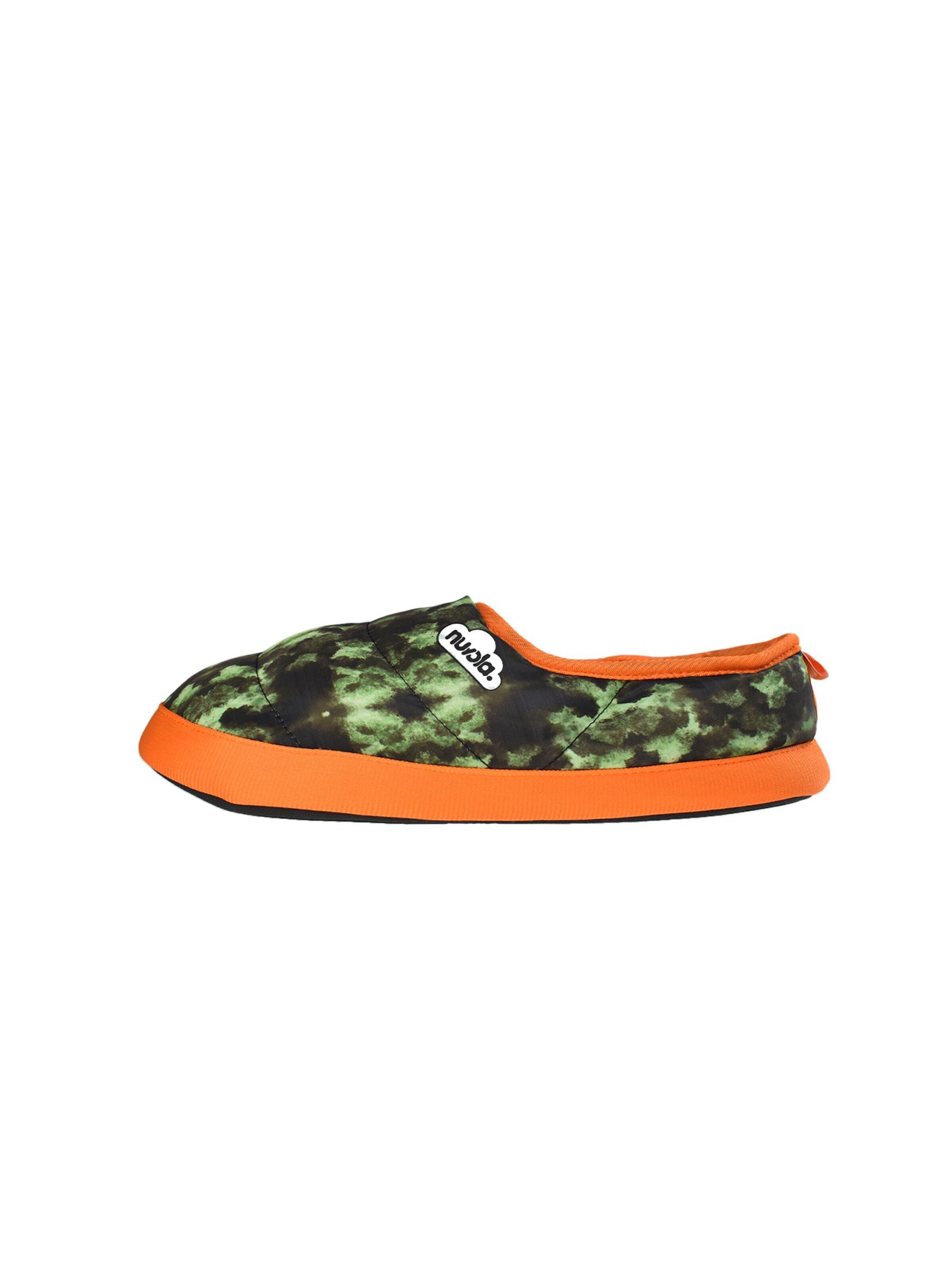 Nuvola. Slippers 'Nebbia' in Green: front
