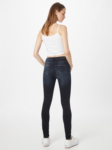 Skinny Jeans 'Carmen' di ONLY in nero