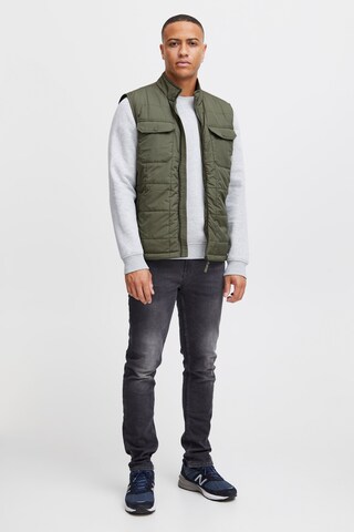 11 Project Vest in Green