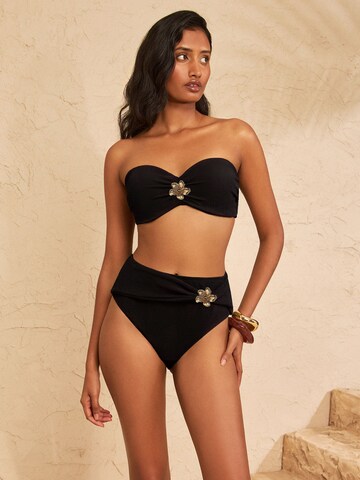 love & roses T-Shirt Bikinitop in Schwarz