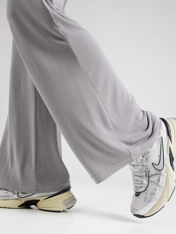 Loosefit Pantalon Monki en gris