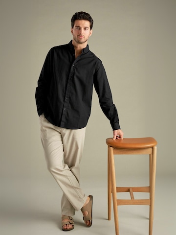 Coupe regular Chemise ' Linen Blend ' TEESHOPPEN en noir