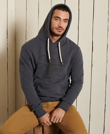 Superdry - Sudadera en gris